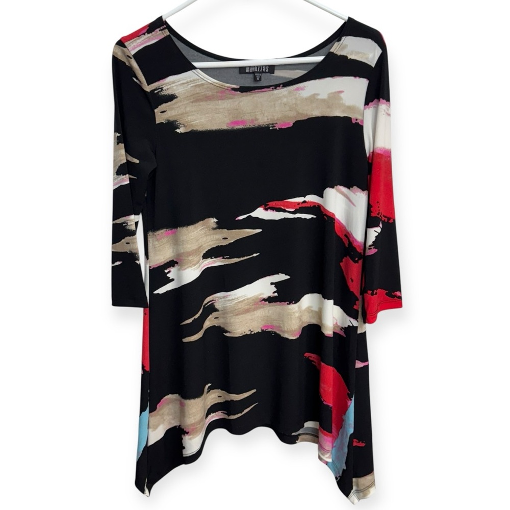 Asymmetrical Black‎ and Red Graphic Tunic